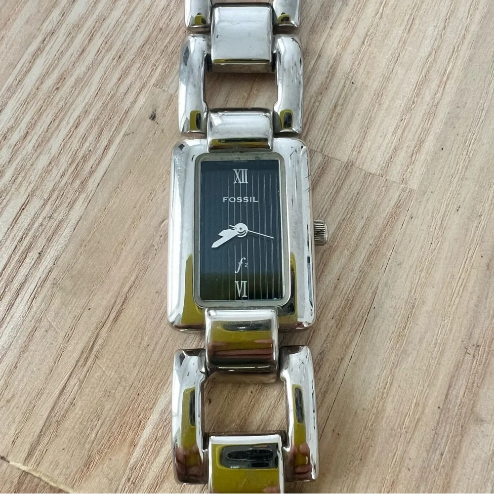 Fossil ladies rectangular black dial silver tone bracelet watch NEW BATTERY